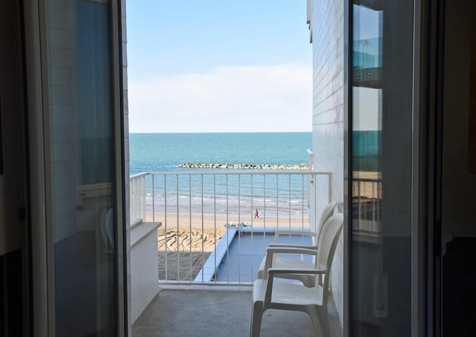 Hotel Alexander Museum Palace Pesaro Eksteriør bilde