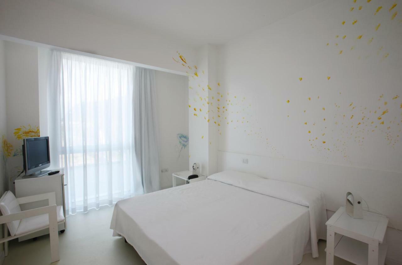 Hotel Alexander Museum Palace Pesaro Eksteriør bilde